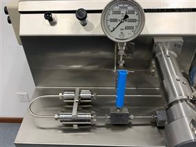 L-110EH微(wēi)射流高(gāo)壓均質機(jī)